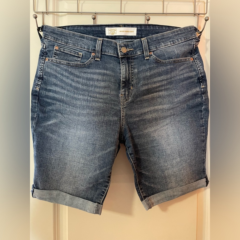 Levi Strauss Signature Mid-rise Bermuda shorts